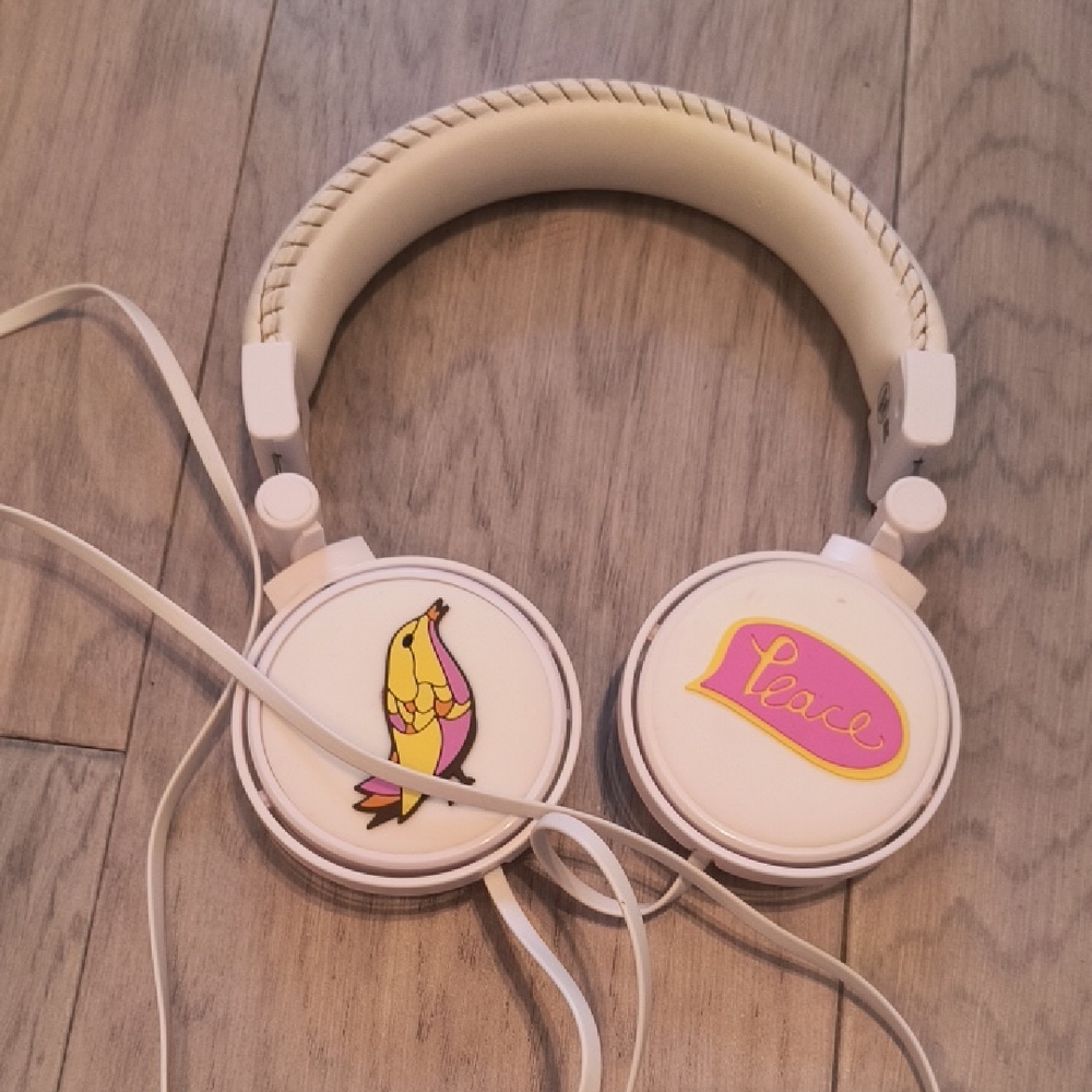 Sakroots Head Phones